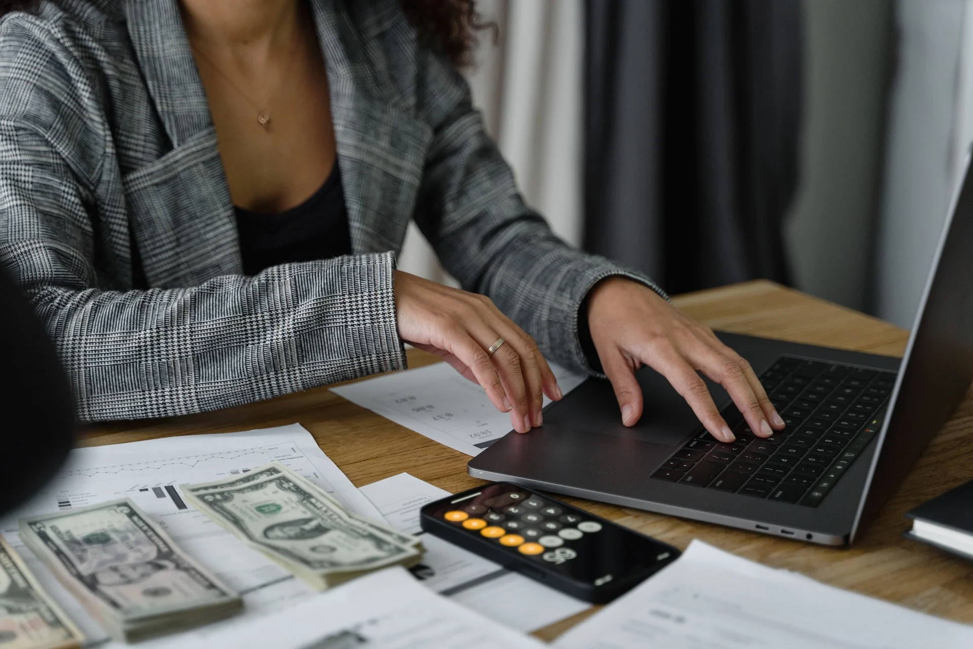 AHALTS Time, Attendance & Payroll Solution: Core Differentiators & Unique Selling Propositions